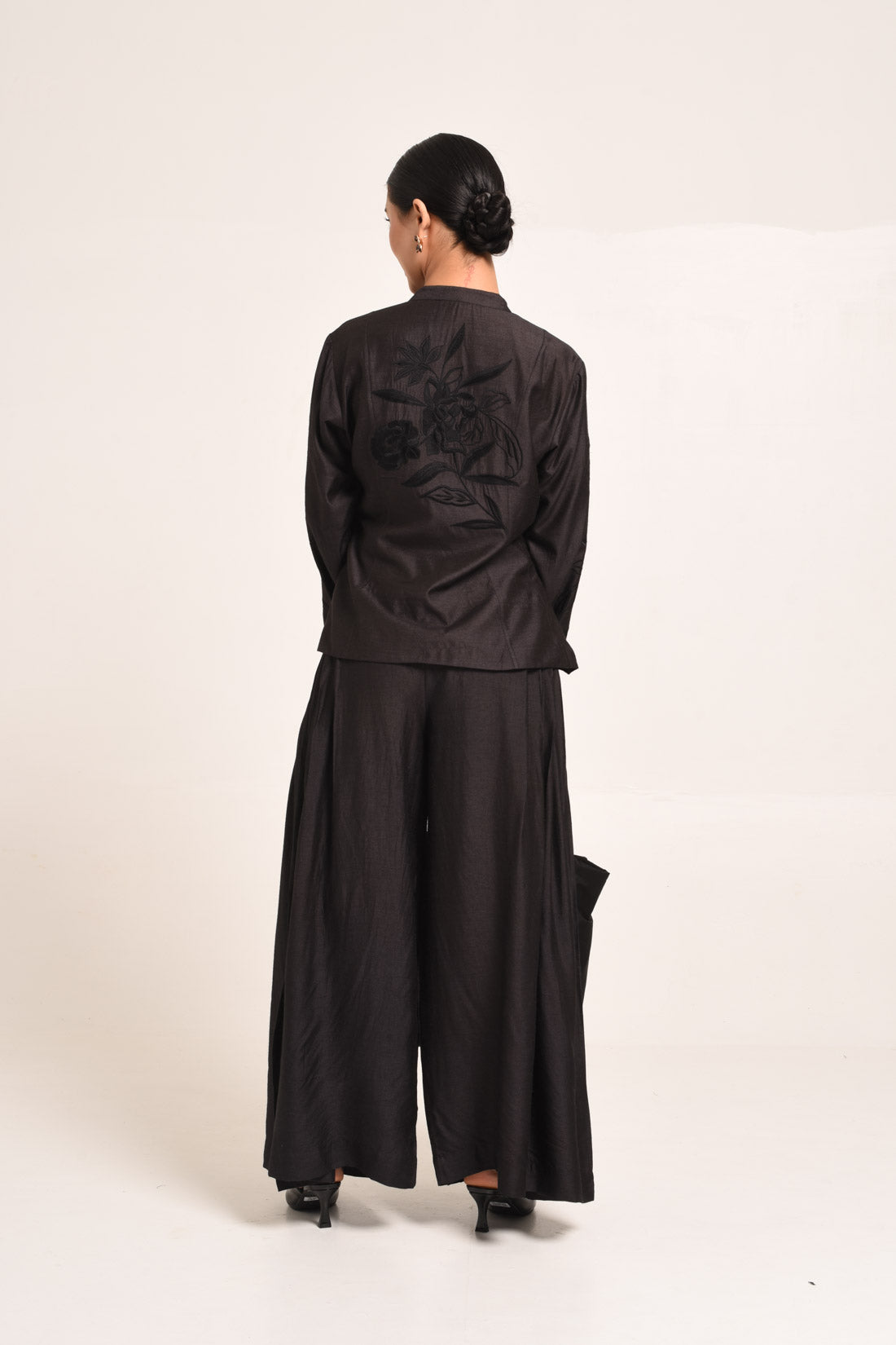PERÚ PLEATED TROUSERS