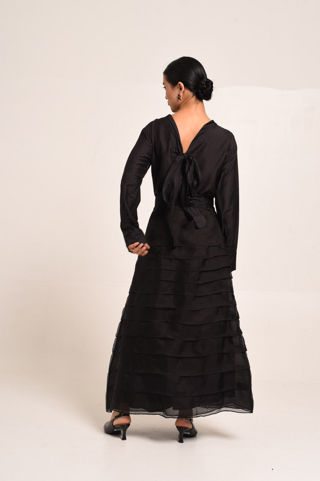 PERÚ RUFFLED SKIRT AND SILK BLOUSE SET