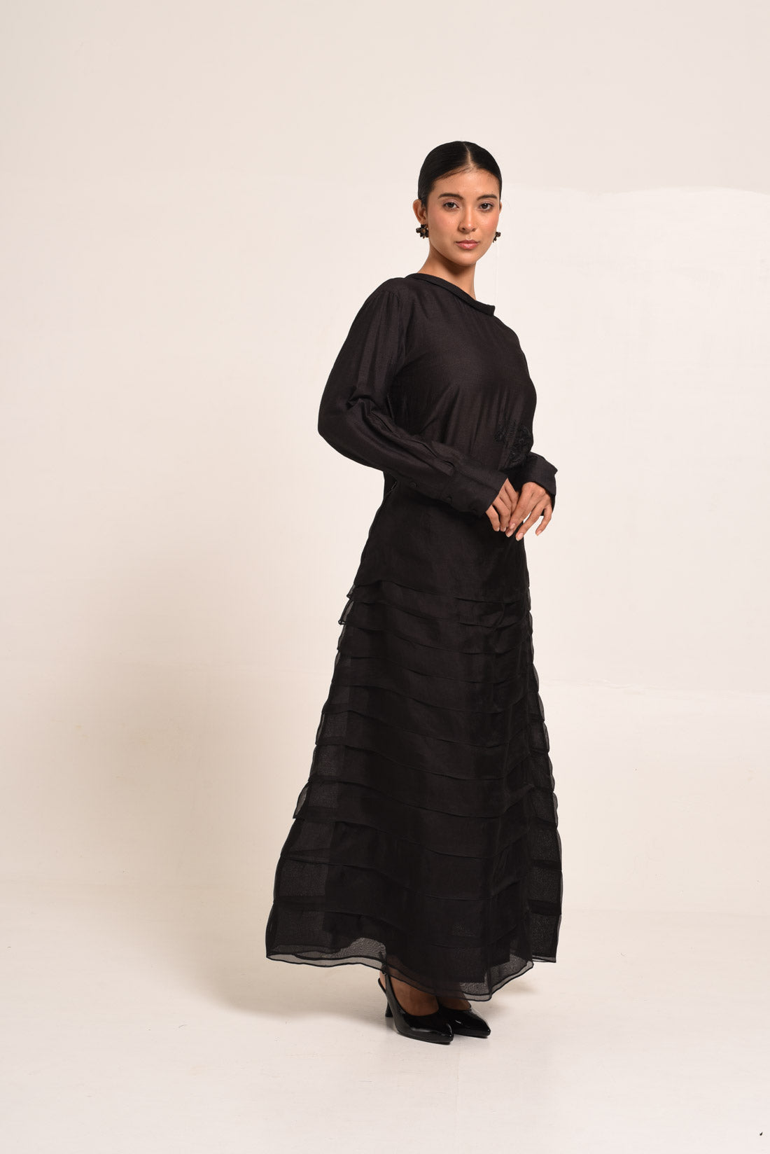 PERÚ RUFFLED SKIRT AND SILK BLOUSE SET