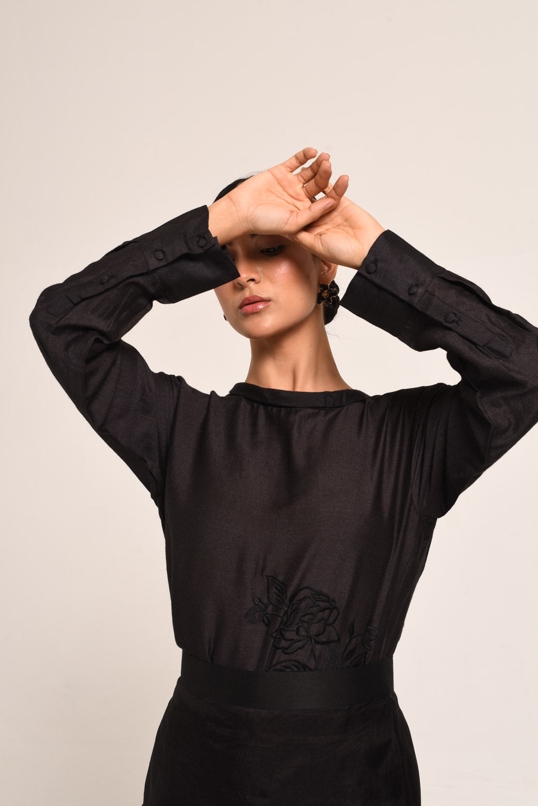 PERÚ RUFFLED SKIRT AND SILK BLOUSE SET